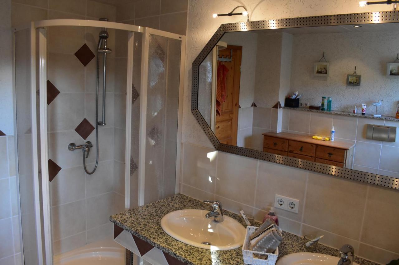 Zimmer Baerbel Forbau Buitenkant foto